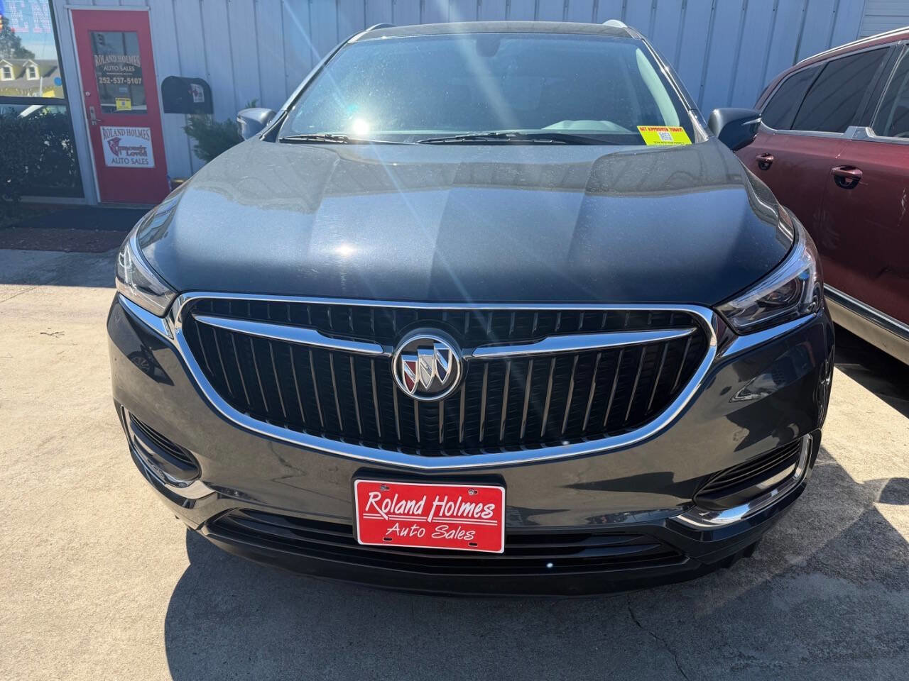 Used 2019 Buick Enclave Essence AWD/4WD image 3