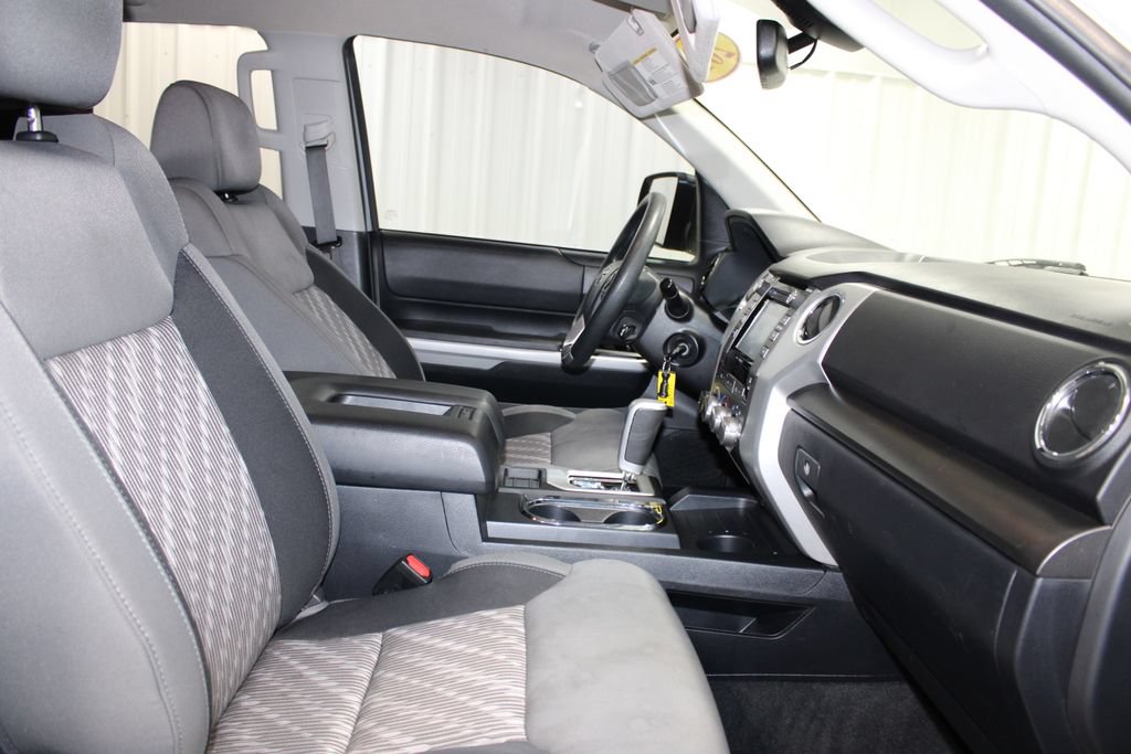 Used 2018 Toyota Tundra SR5 w/ TRD Off Road Package AWD/4WD image 36