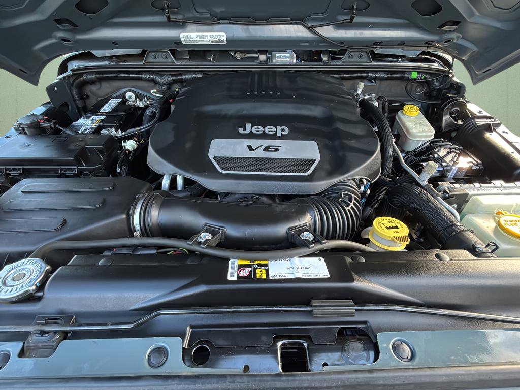 Used 2015 Jeep Wrangler Unlimited Sport w/ Quick Order Package 24S image 12