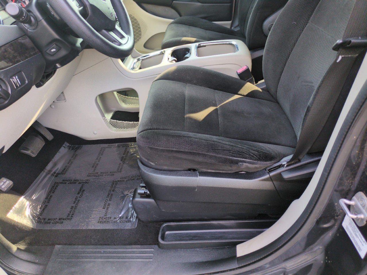 Used 2013 Dodge Grand Caravan SXT FWD image 13