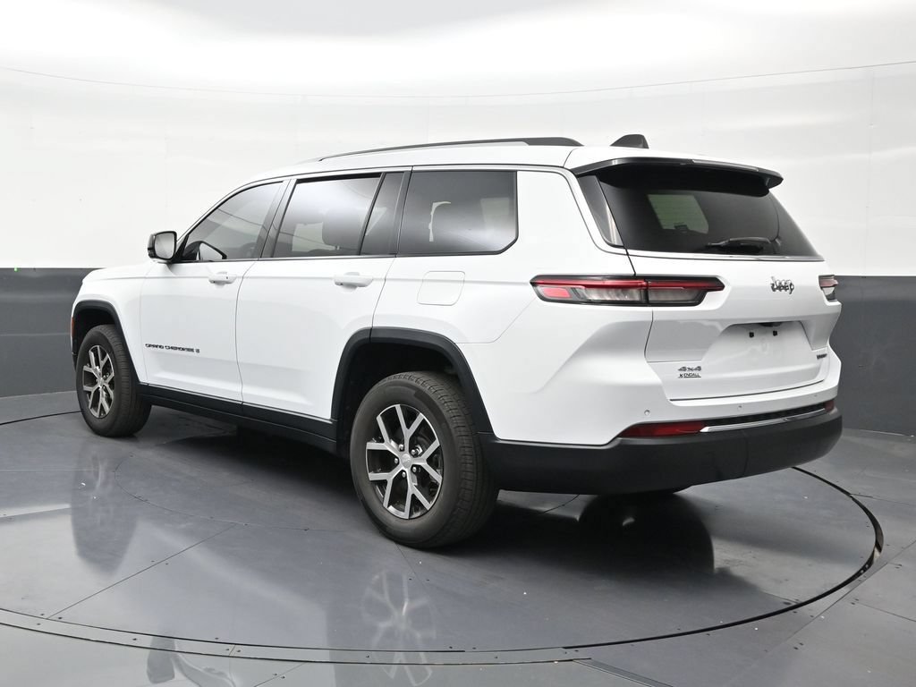 Used 2023 Jeep Grand Cherokee L Limited w/ Luxury Tech Group II AWD/4WD image 3