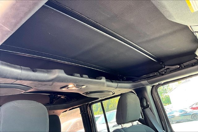 Used 2020 Jeep Wrangler Unlimited Sport S AWD/4WD image 15