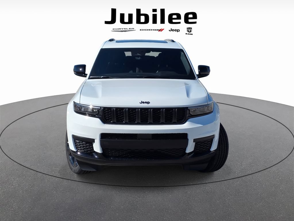 New 2025 Jeep Grand Cherokee L Altitude AWD/4WD image 2