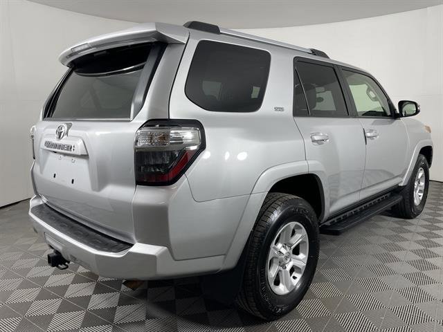 Used 2022 Toyota 4Runner SR5 Premium image 9