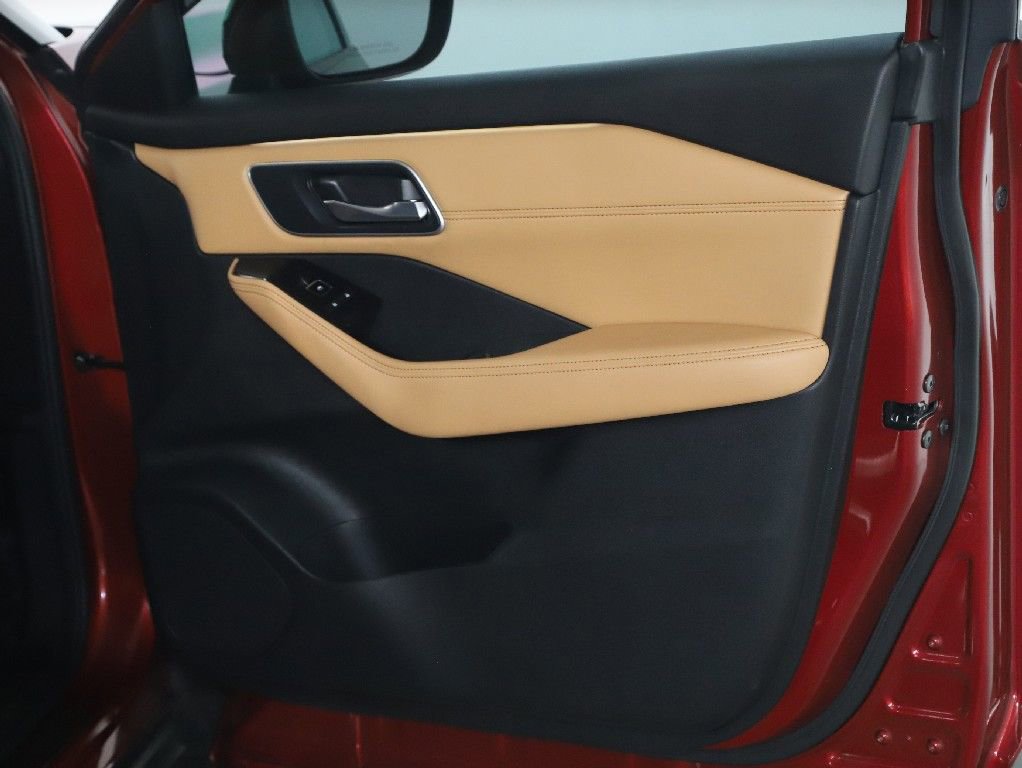 Used 2021 Nissan Rogue Platinum image 34