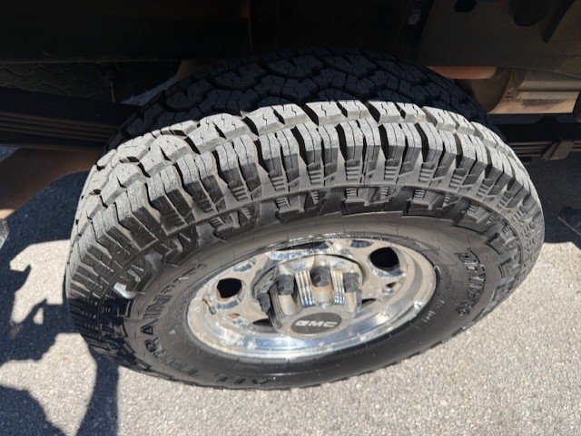 Used 2005 GMC Sierra 2500 SLT image 8