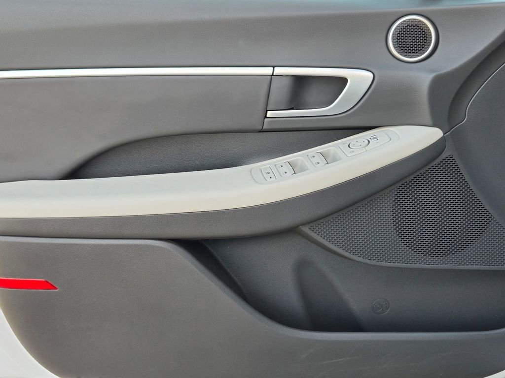 Used 2025 Hyundai Sonata SEL image 11