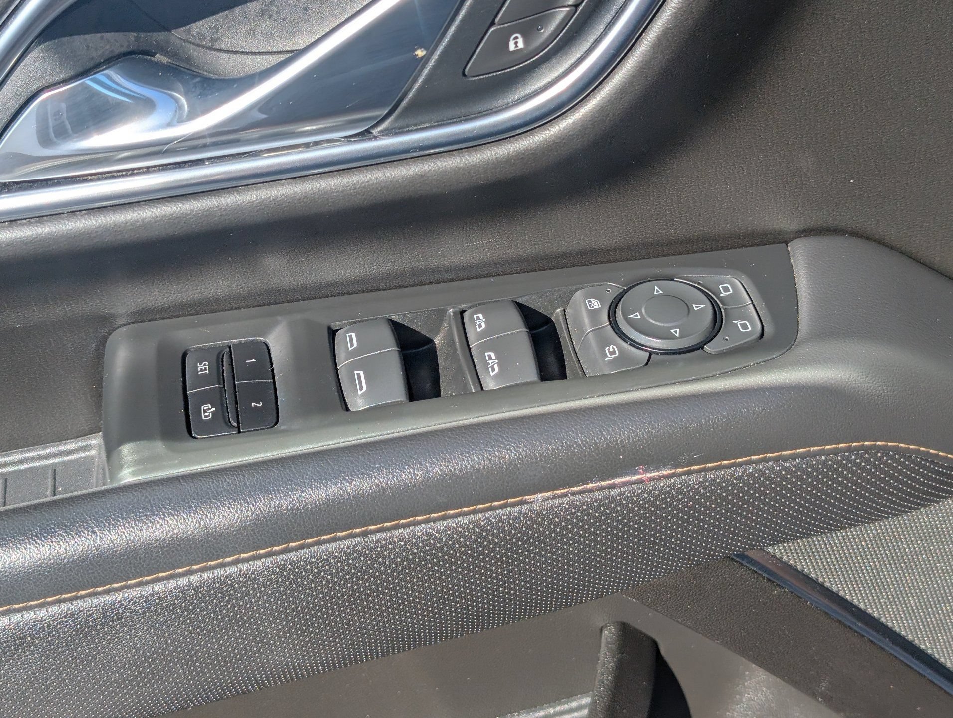 Certified 2021 GMC Yukon XL AT4 AWD/4WD image 19