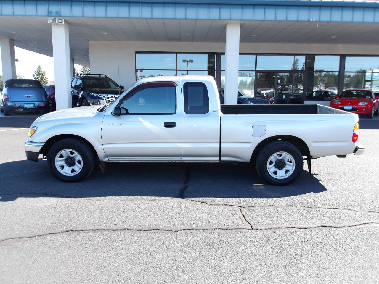 Used 2001 Toyota Tacoma 2WD Xtracab image 2