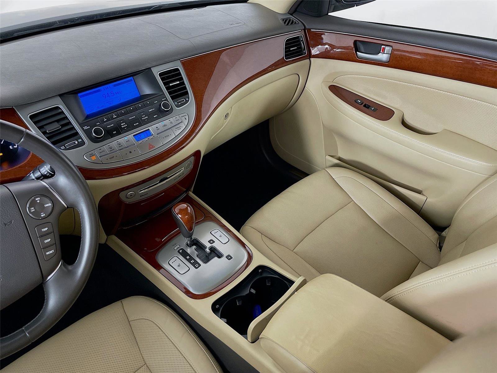 Used 2012 Hyundai Genesis 3.8 image 25