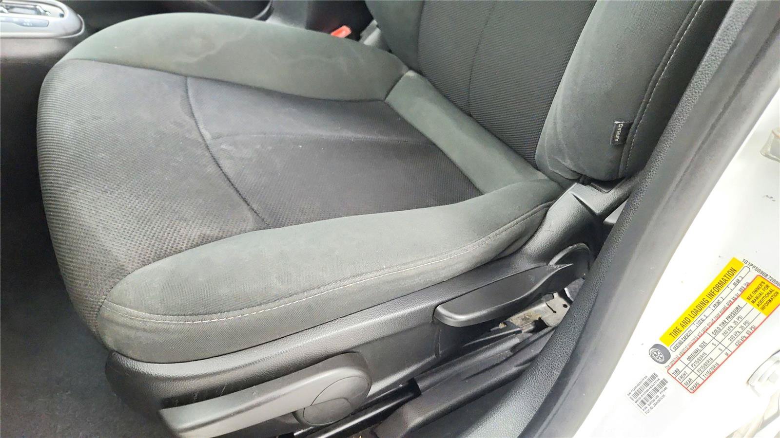 Used 2011 Chevrolet Cruze LT FWD image 14