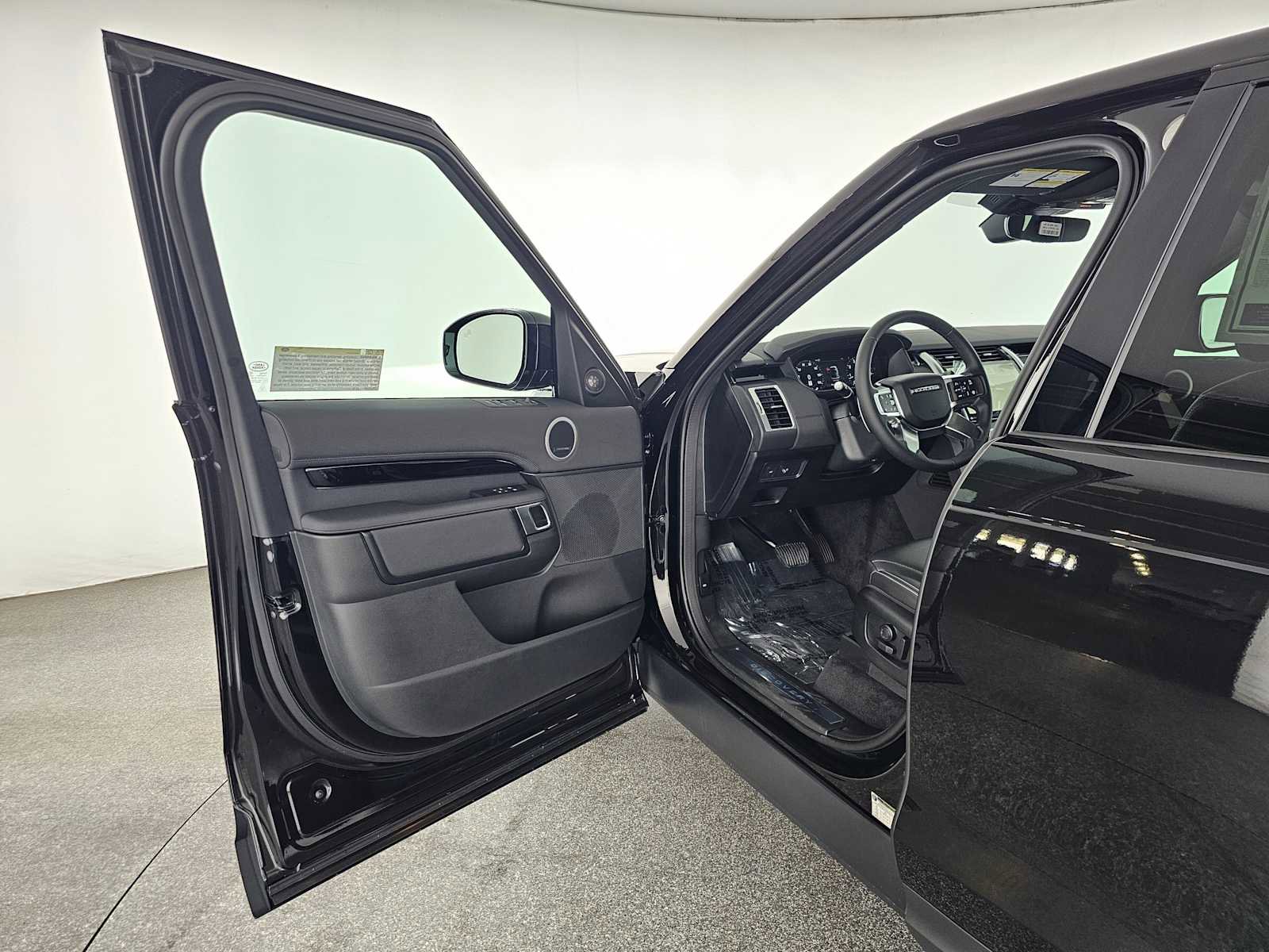 New 2026 Land Rover Discovery S AWD/4WD image 20