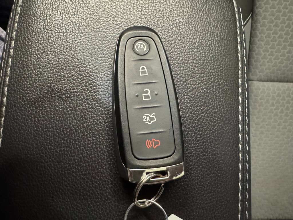 Used 2019 Ford Escape SE FWD image 15