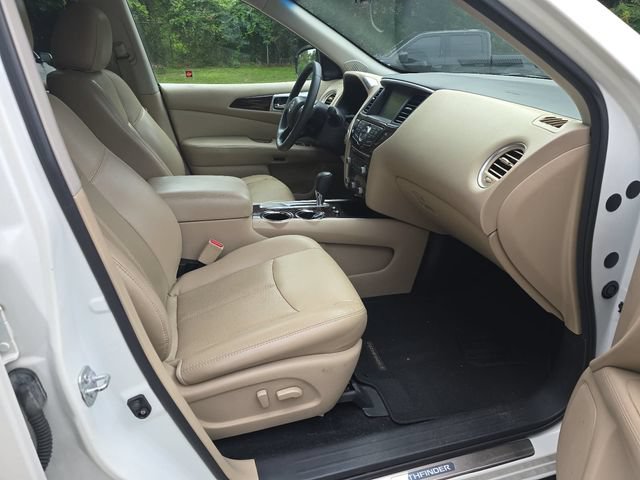 Used 2016 Nissan Pathfinder Platinum FWD image 28