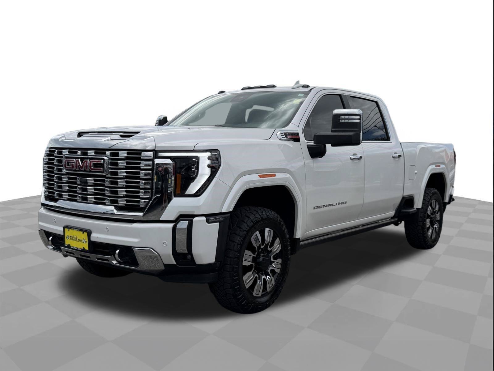 Used 2024 GMC Sierra 3500 Denali w/ Denali Reserve Package AWD/4WD image 1