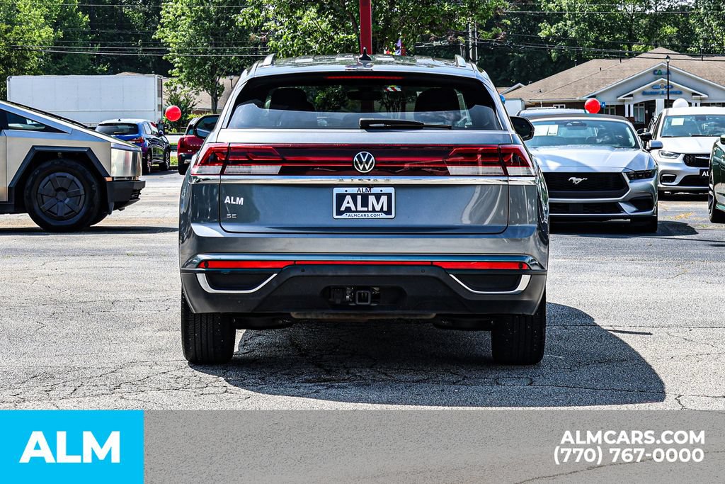 Used 2024 Volkswagen Atlas Cross Sport SE FWD image 12