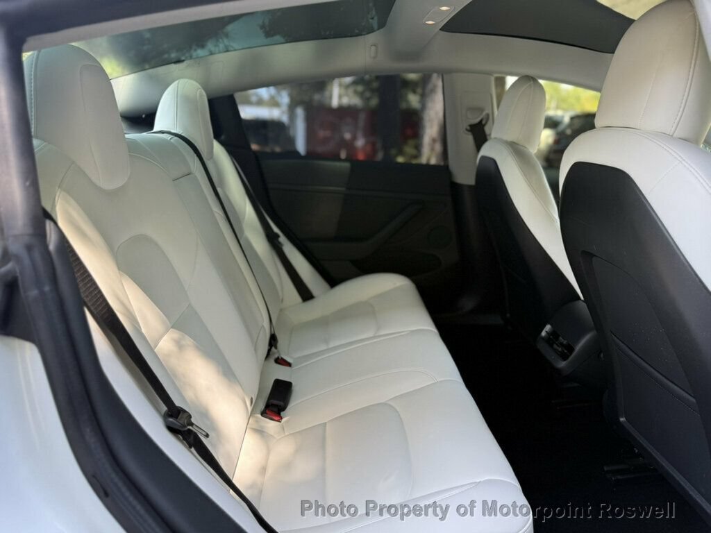 Used 2022 Tesla Model 3 Long Range AWD/4WD image 18