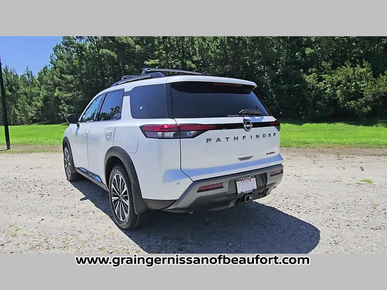 New 2026 Nissan Pathfinder Platinum FWD image 27