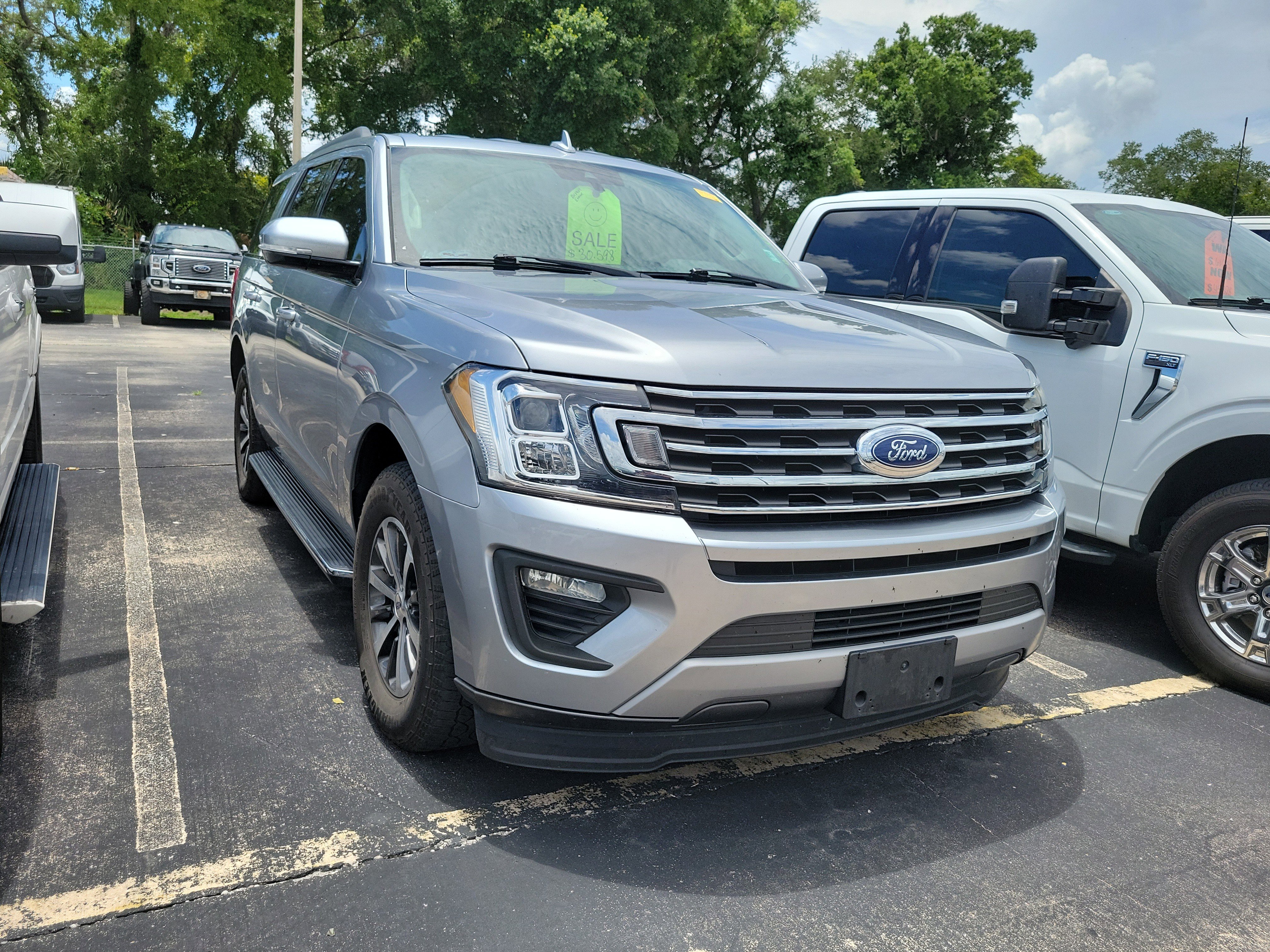 Used 2020 Ford Expedition XLT w/ Equipment Group 202A RWD image 6
