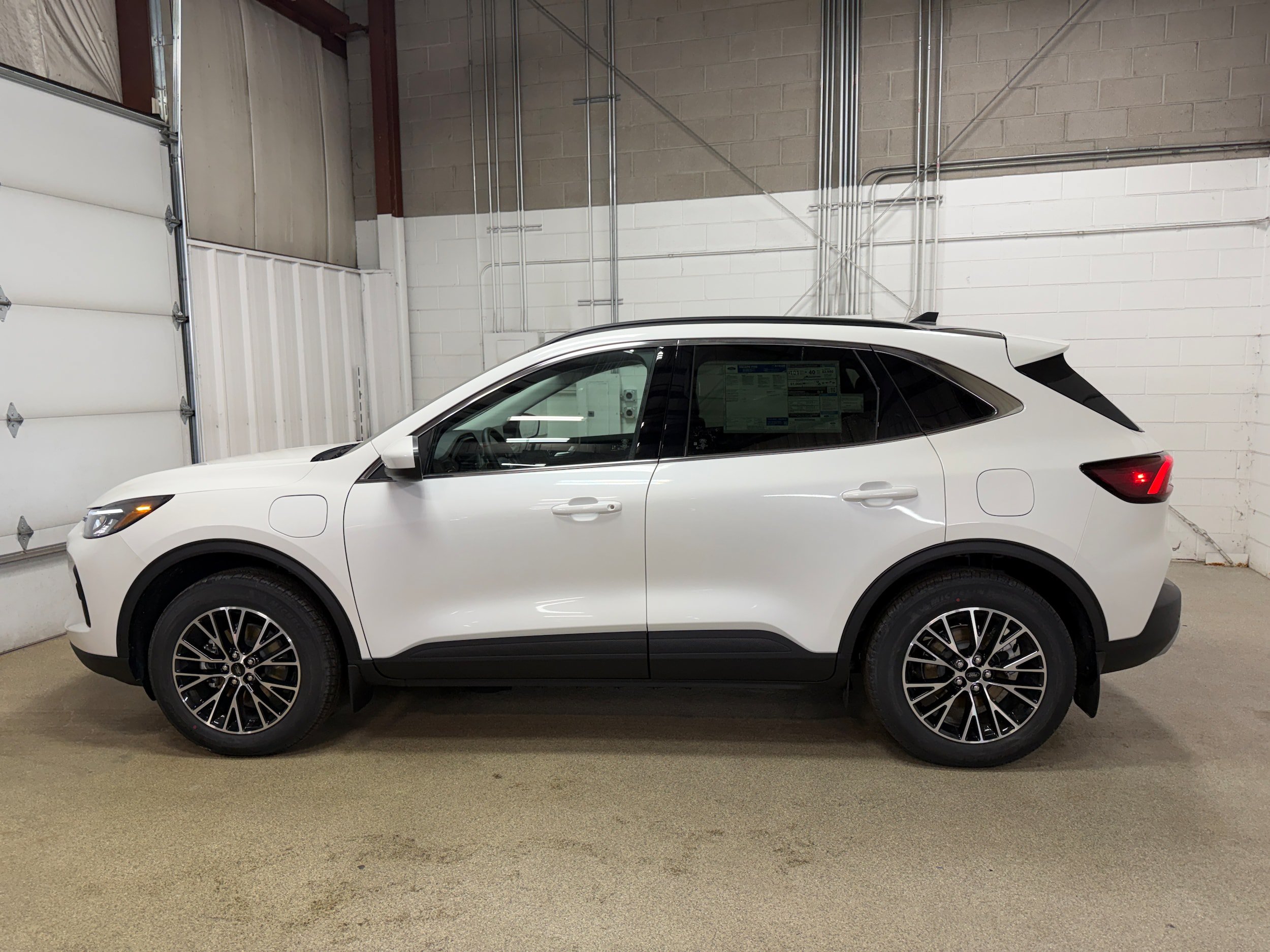 New 2026 Ford Escape SE FWD image 4
