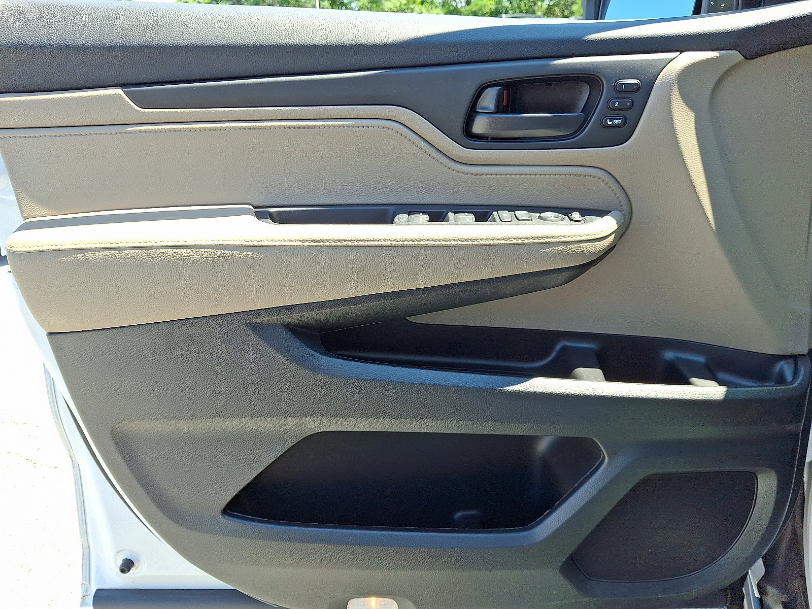 Used 2023 Honda Odyssey EX-L image 13