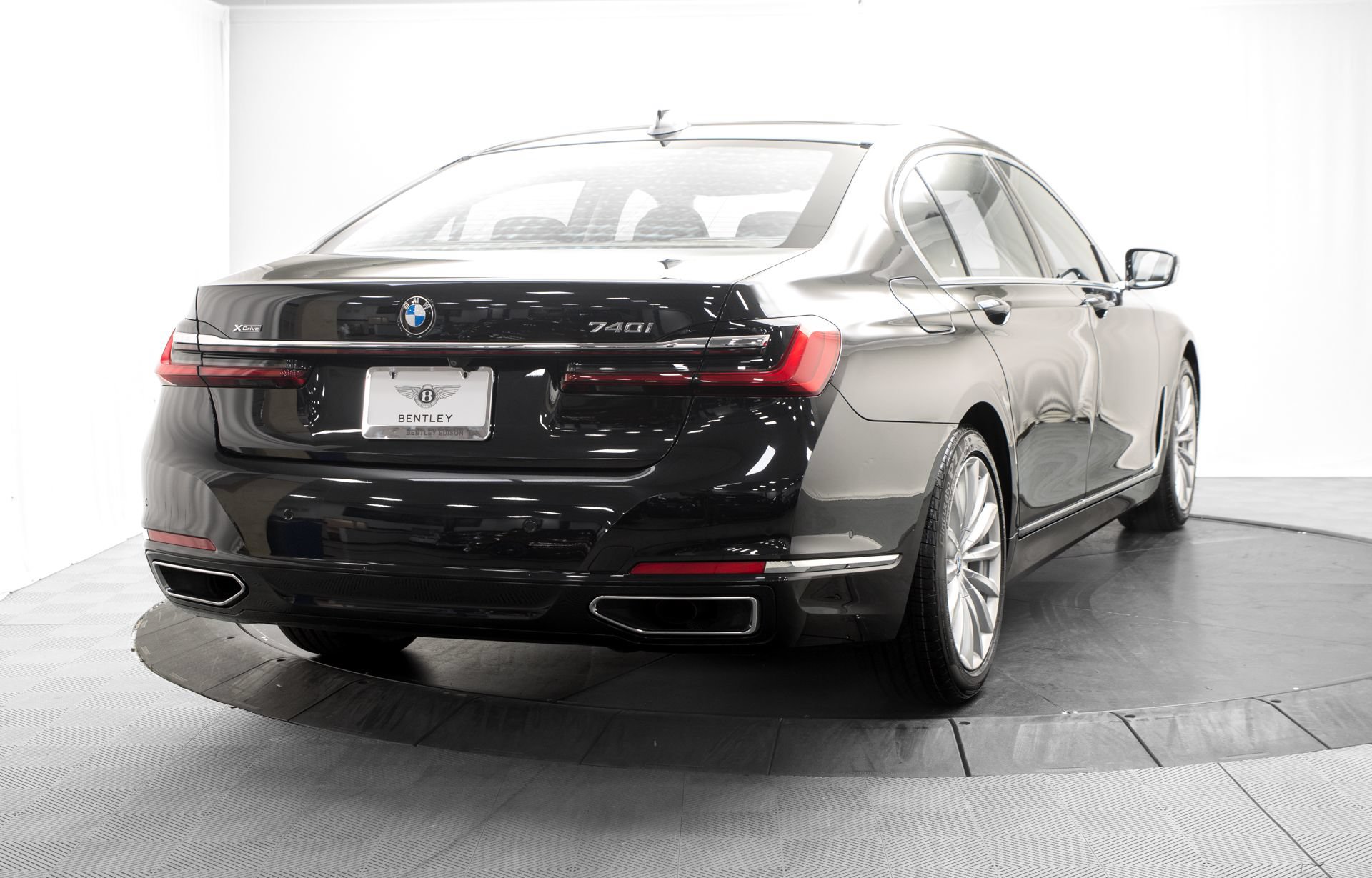Used 2020 BMW 740i xDrive AWD/4WD image 37