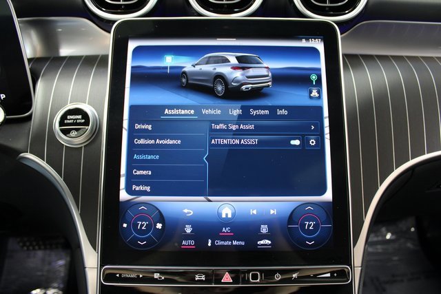 Used 2024 Mercedes-Benz GLC 300 image 29