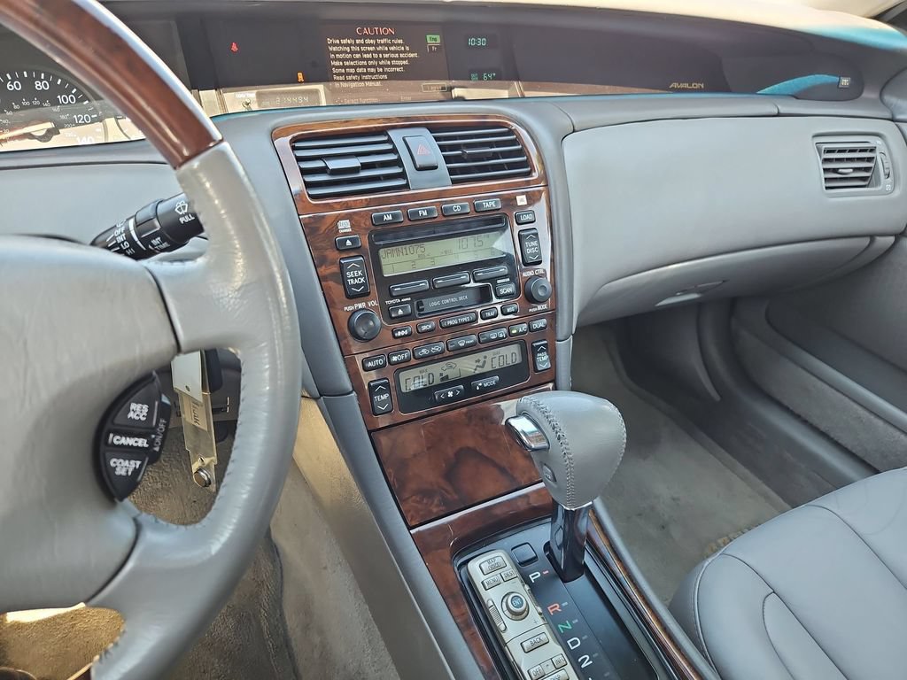 Used 2004 Toyota Avalon XLS FWD image 19
