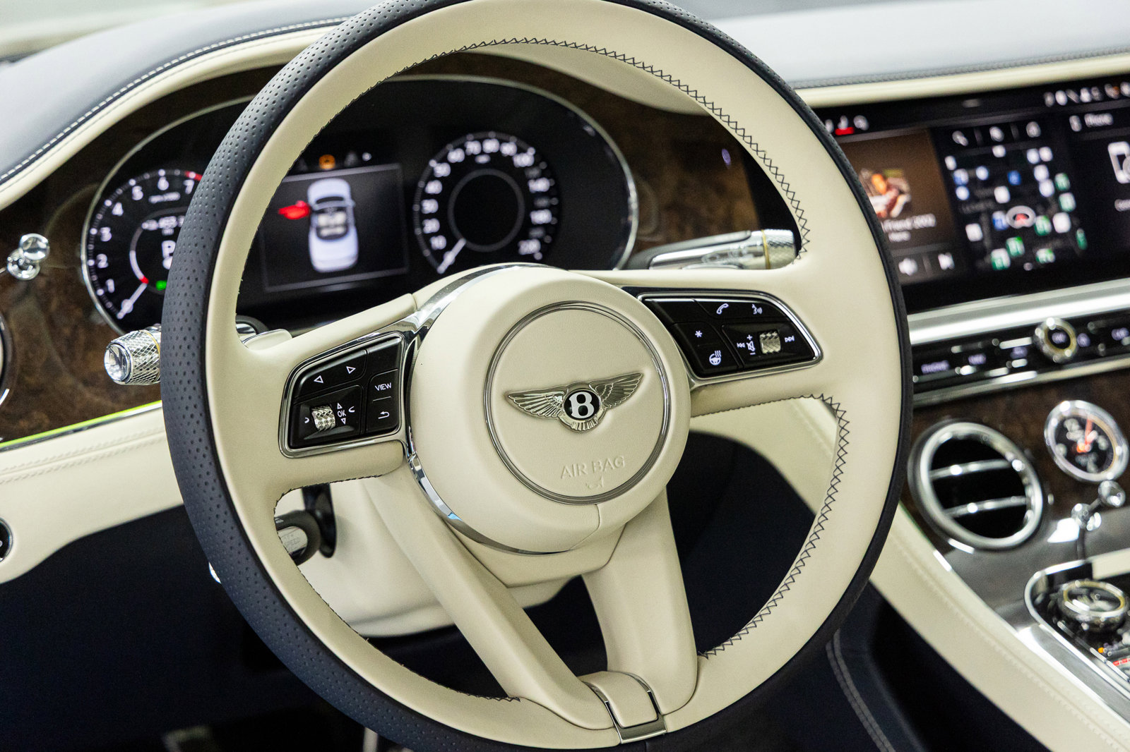 New 2026 Bentley Continental GTC image 32