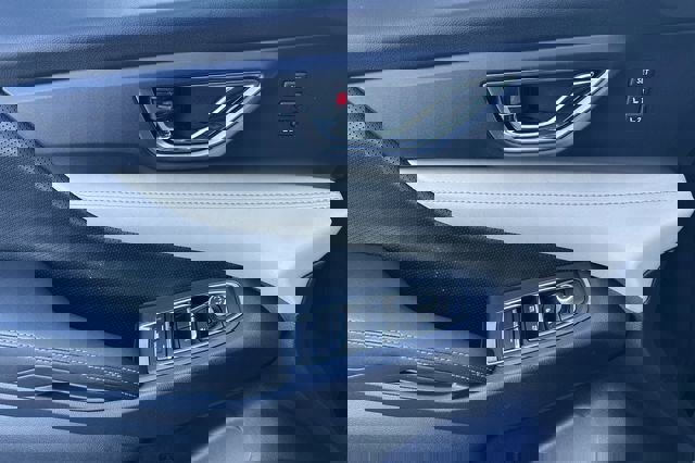 Used 2022 Subaru Ascent Limited image 12