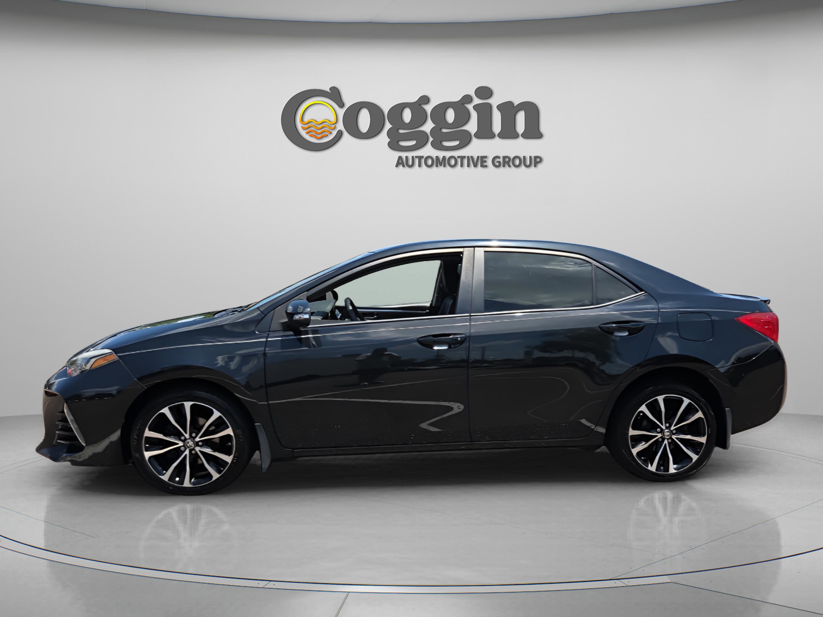 Used 2017 Toyota Corolla SE FWD image 2