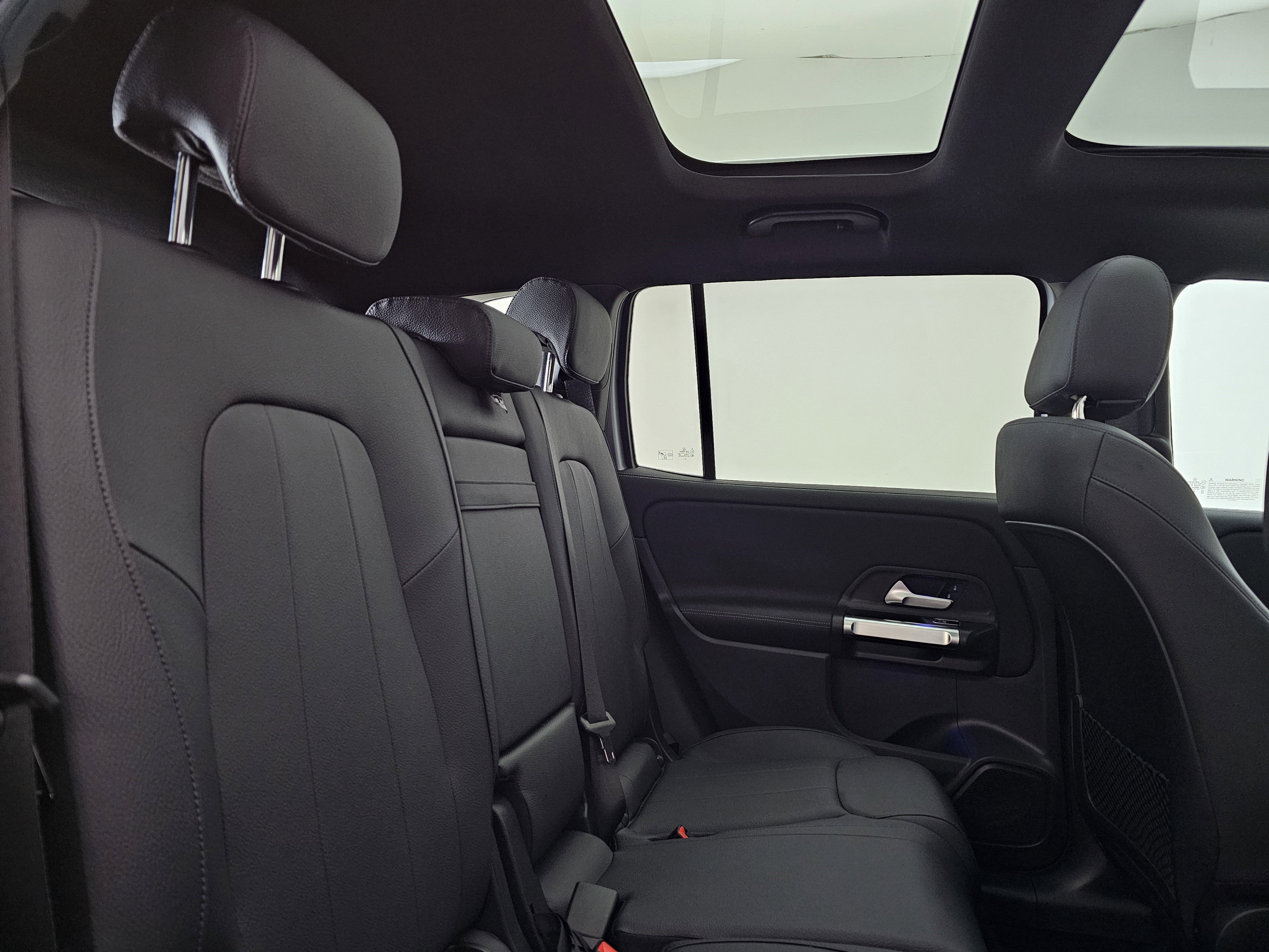 Certified 2025 Mercedes-Benz GLB 250 4MATIC image 30