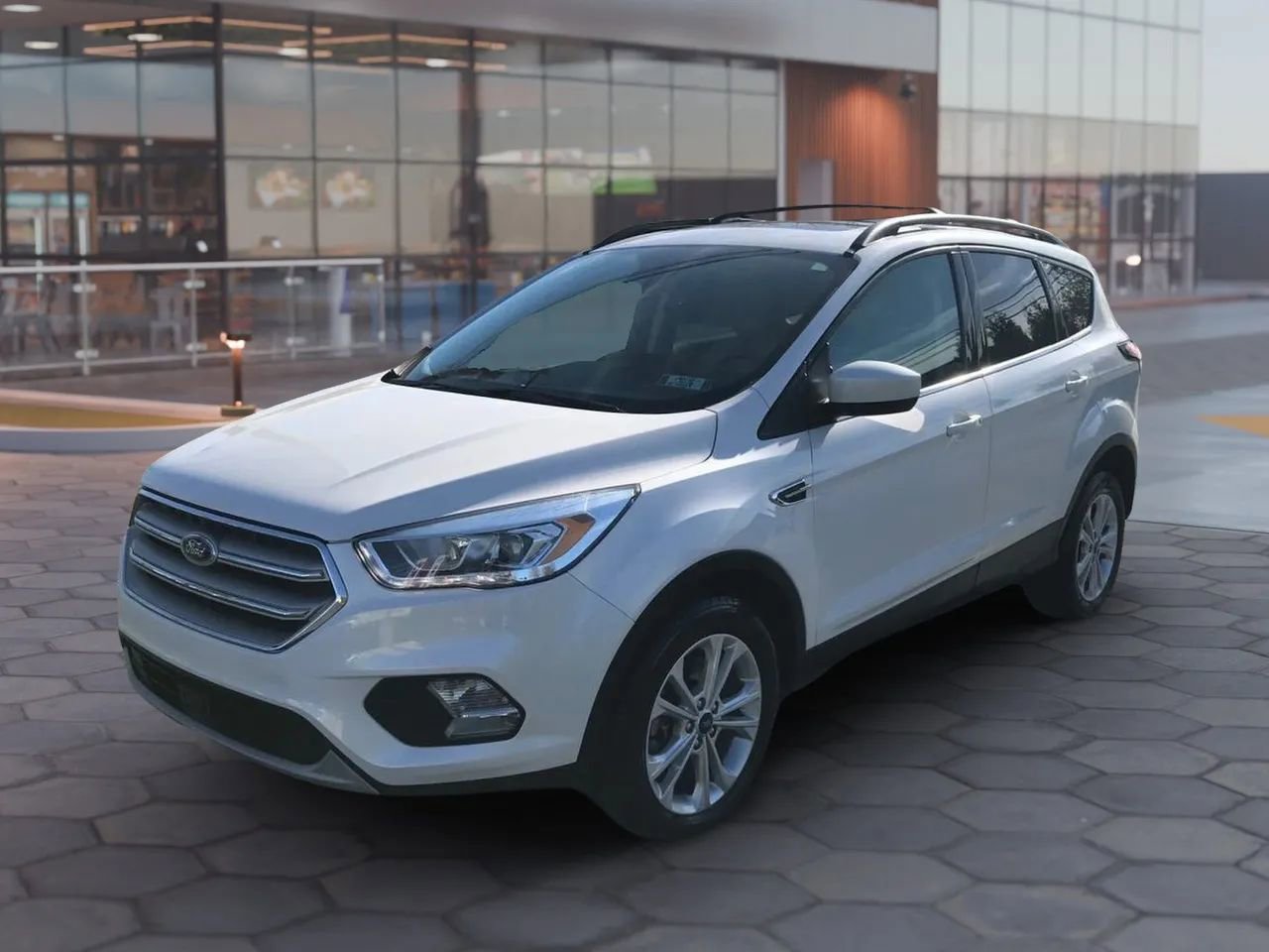 Used 2018 Ford Escape SEL w/ Ford Safe & Smart Package image 6