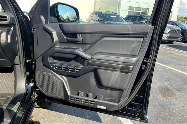 Used 2025 Toyota 4Runner SR5 image 24