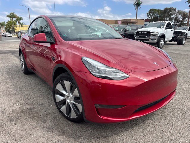 Used 2022 Tesla Model Y Long Range AWD/4WD image 3