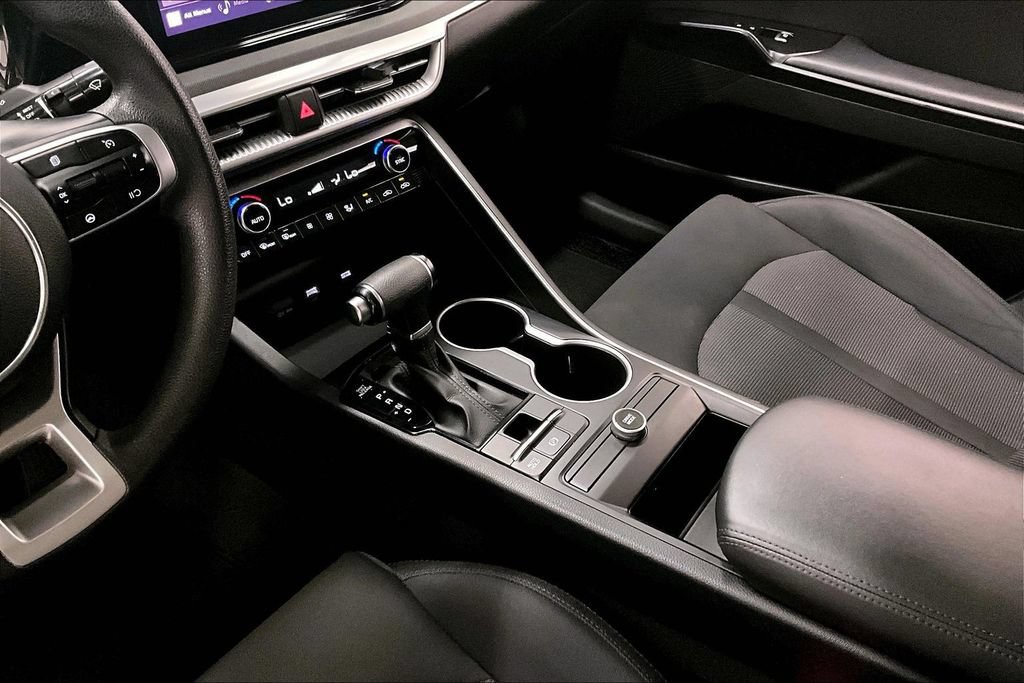 Used 2022 Kia K5 LXS FWD image 18