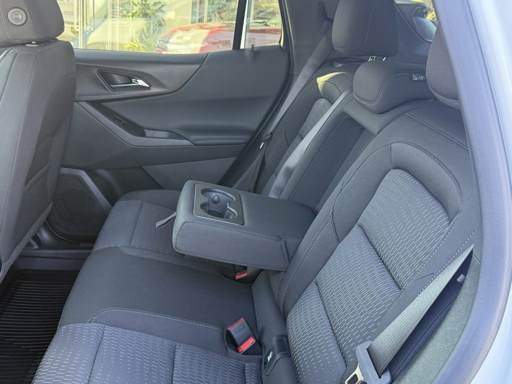 New 2026 Chevrolet Equinox LT w/ Safety and Technology Package image 32