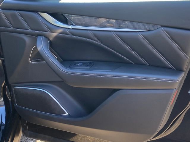 Used 2023 Maserati Levante Modena image 37