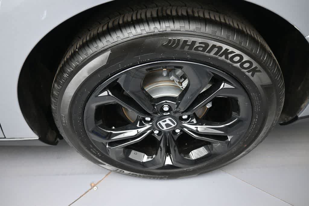 Certified 2025 Honda Accord SE image 18