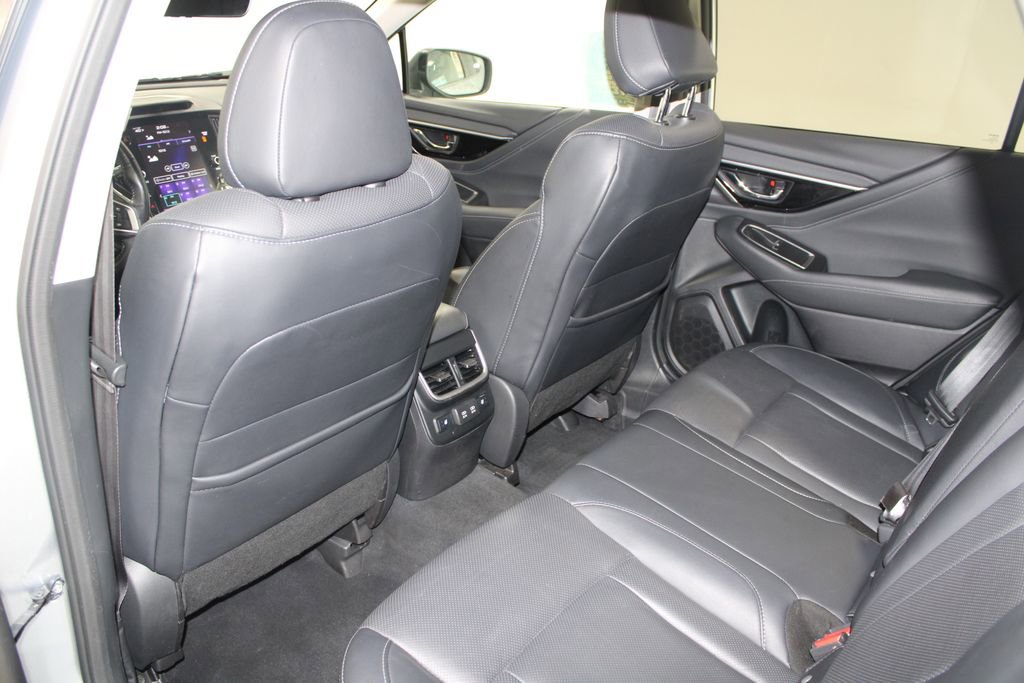Used 2022 Subaru Outback Limited image 23