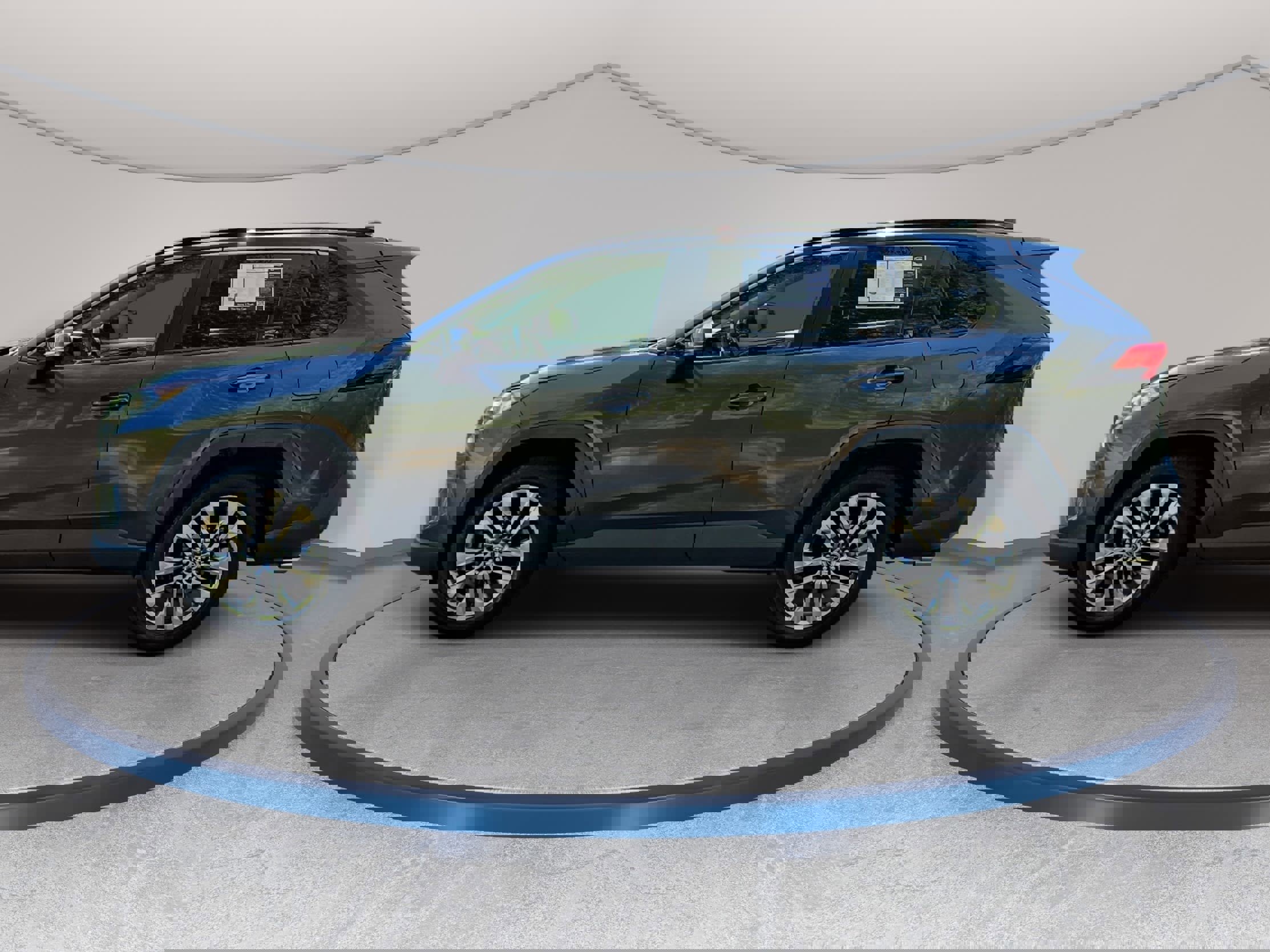 Used 2019 Toyota RAV4 XLE Premium image 8