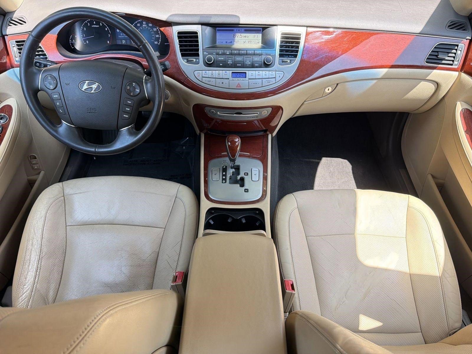 Used 2012 Hyundai Genesis 3.8 RWD image 16