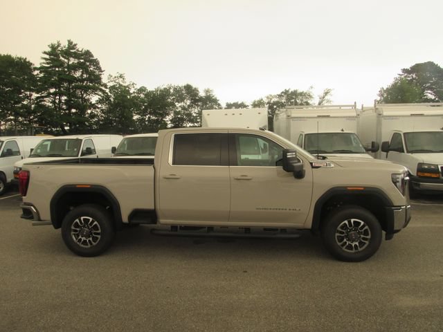 Used 2026 GMC Sierra 2500 SLE w/ SLE Value Package; AWD/4WD image 3
