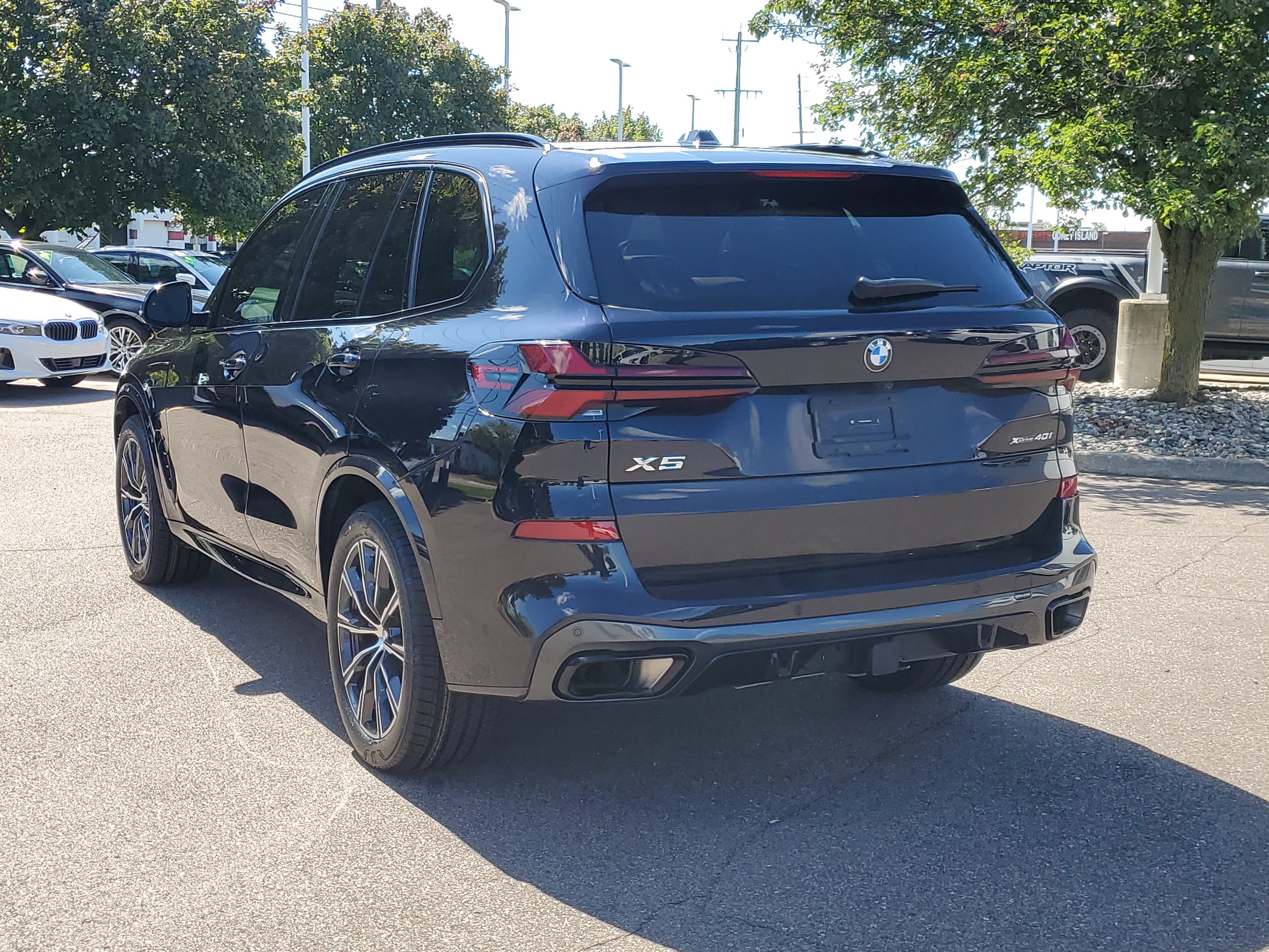 Certified 2024 BMW X5 xDrive40i w/ Executive Package AWD/4WD image 3