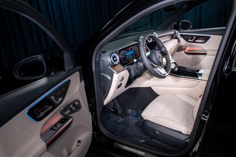 Certified 2026 Mercedes-Benz GLC 300 image 12