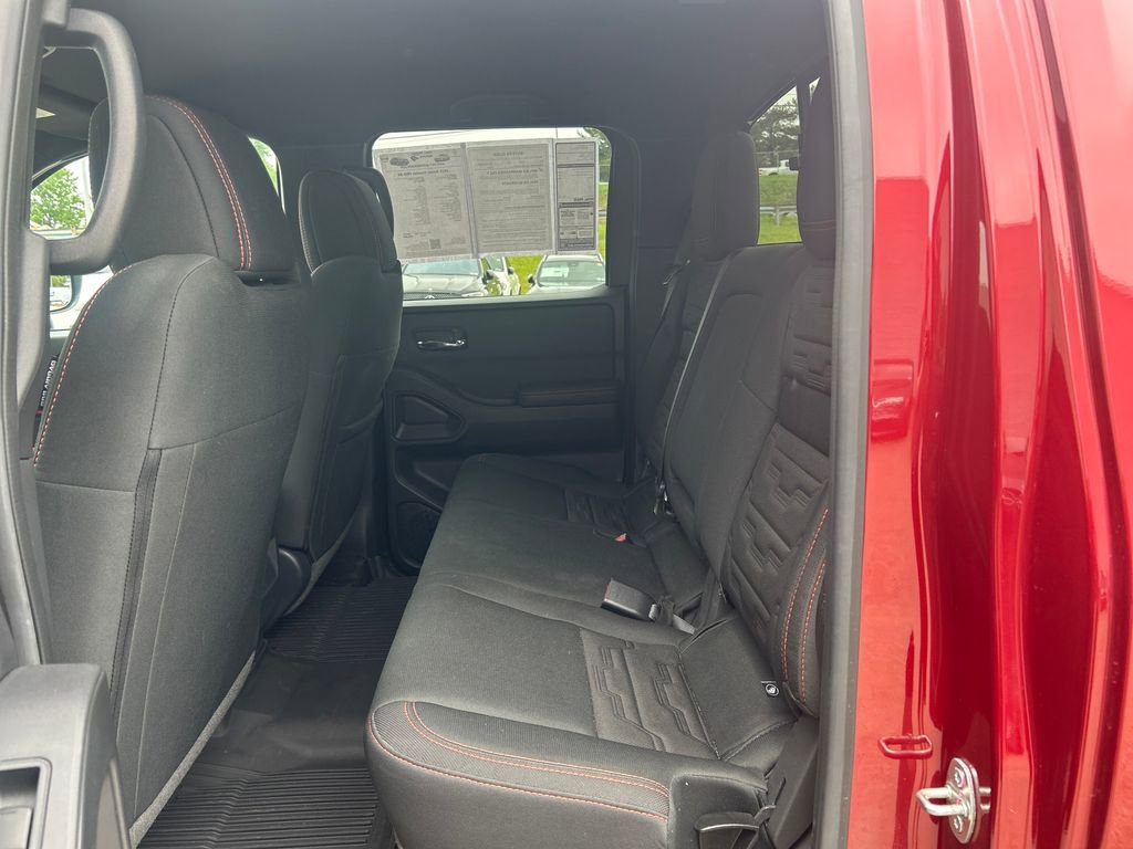 Used 2025 Nissan Frontier PRO-4X AWD/4WD image 24