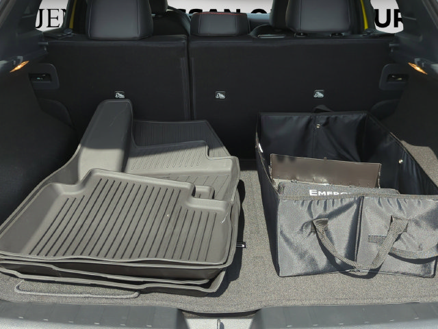 New 2026 Nissan Kicks SR FWD image 15