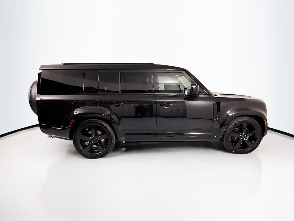 New 2026 Land Rover Defender 130 V8 AWD/4WD image 4
