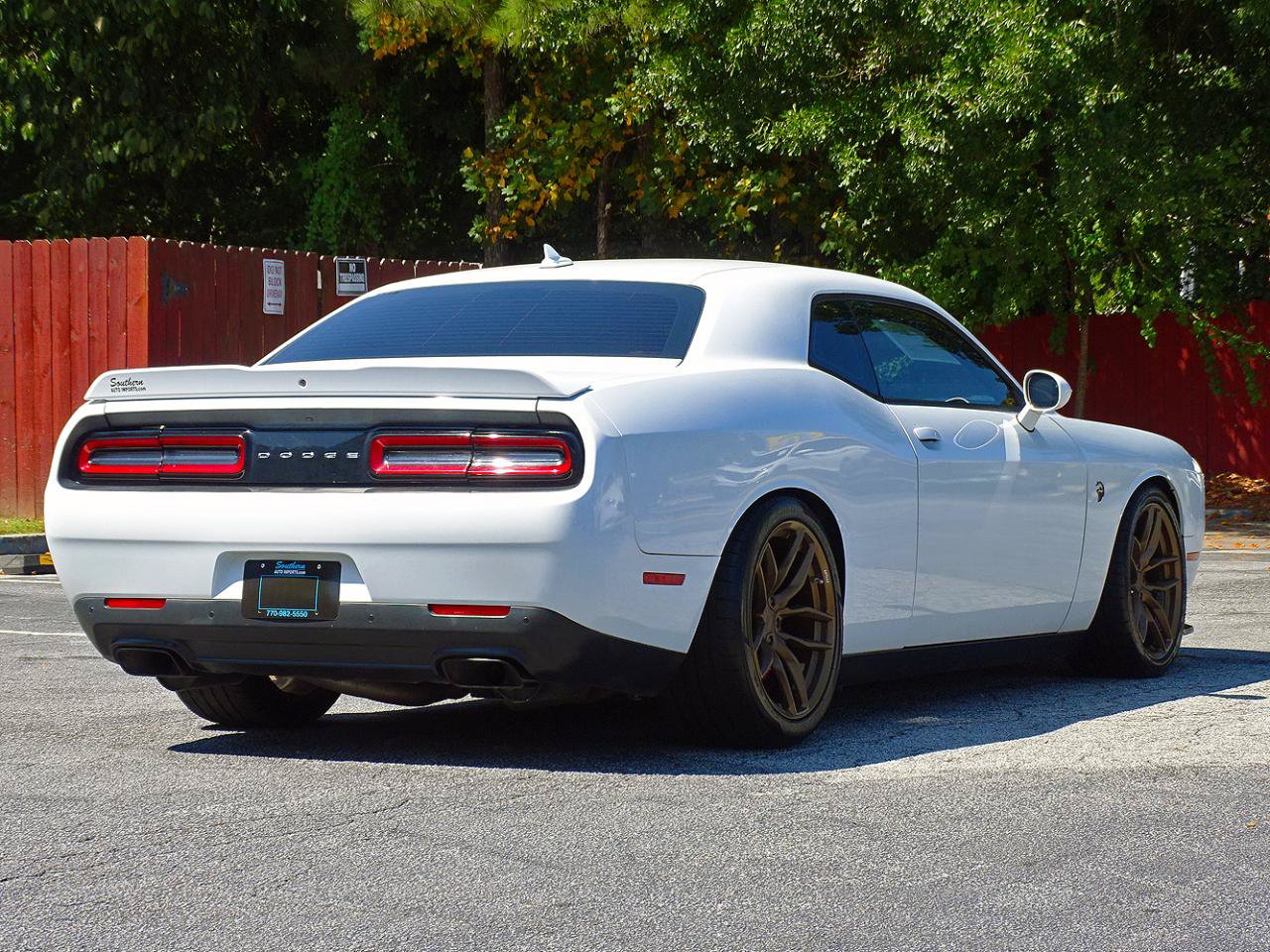 Used 2015 Dodge Challenger SRT Hellcat RWD image 16