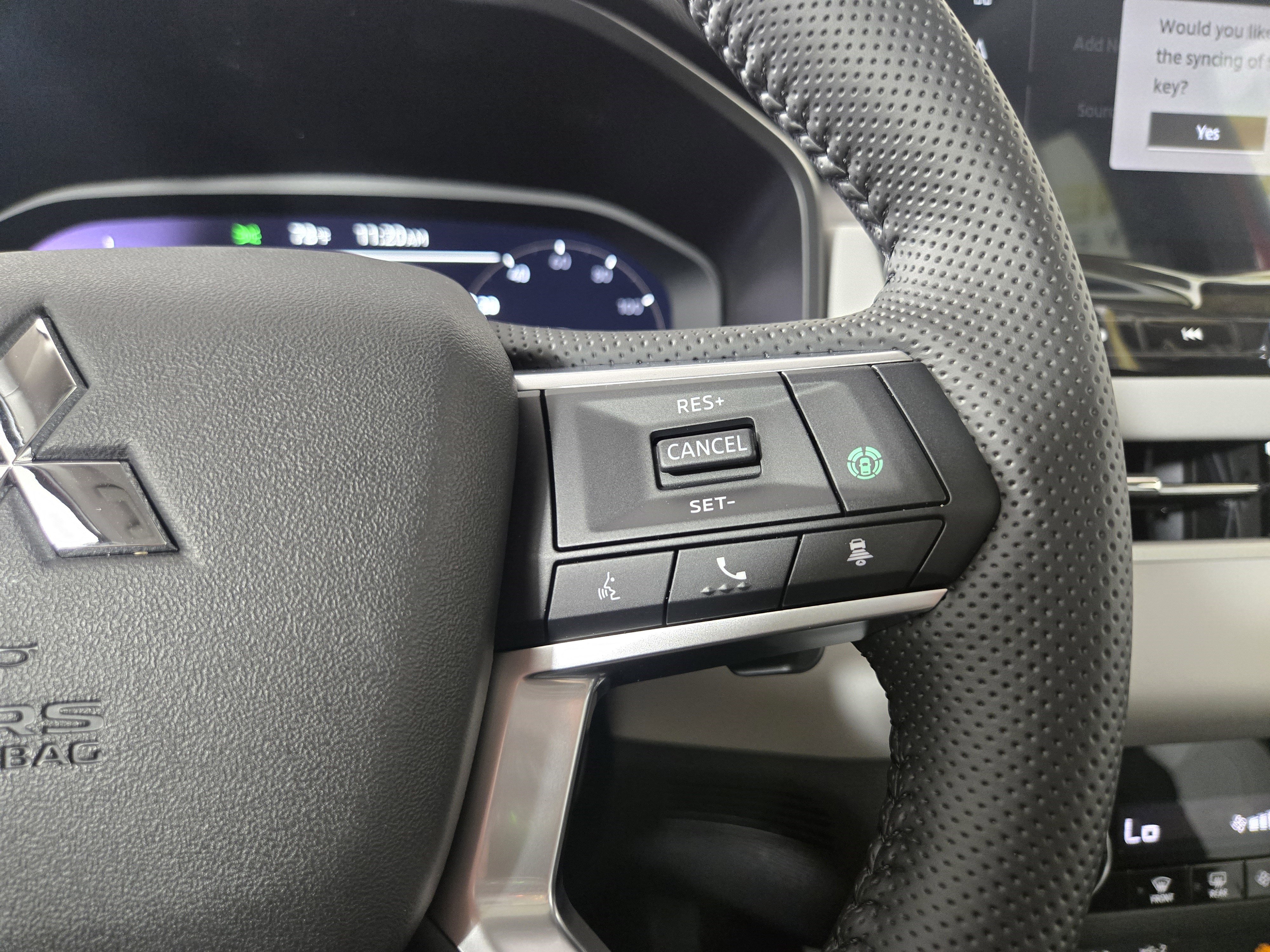 New 2025 Mitsubishi Outlander SE image 16